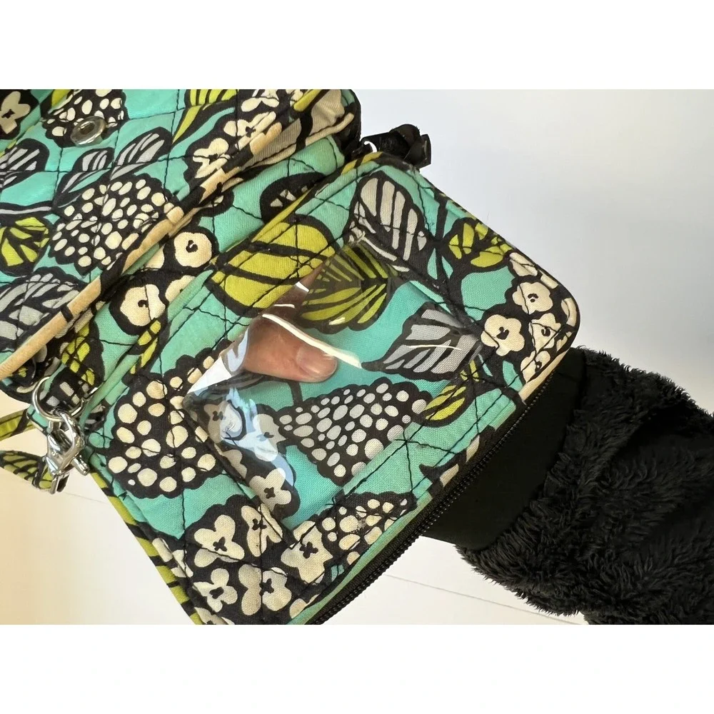Vera Bradley Island Blooms All‎ In One Wristlet Teal Lime White Black 6